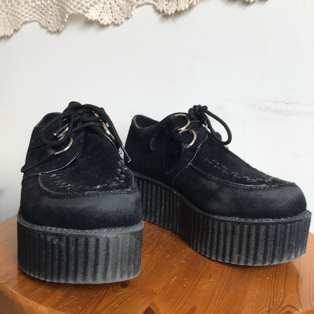 Black Creepers